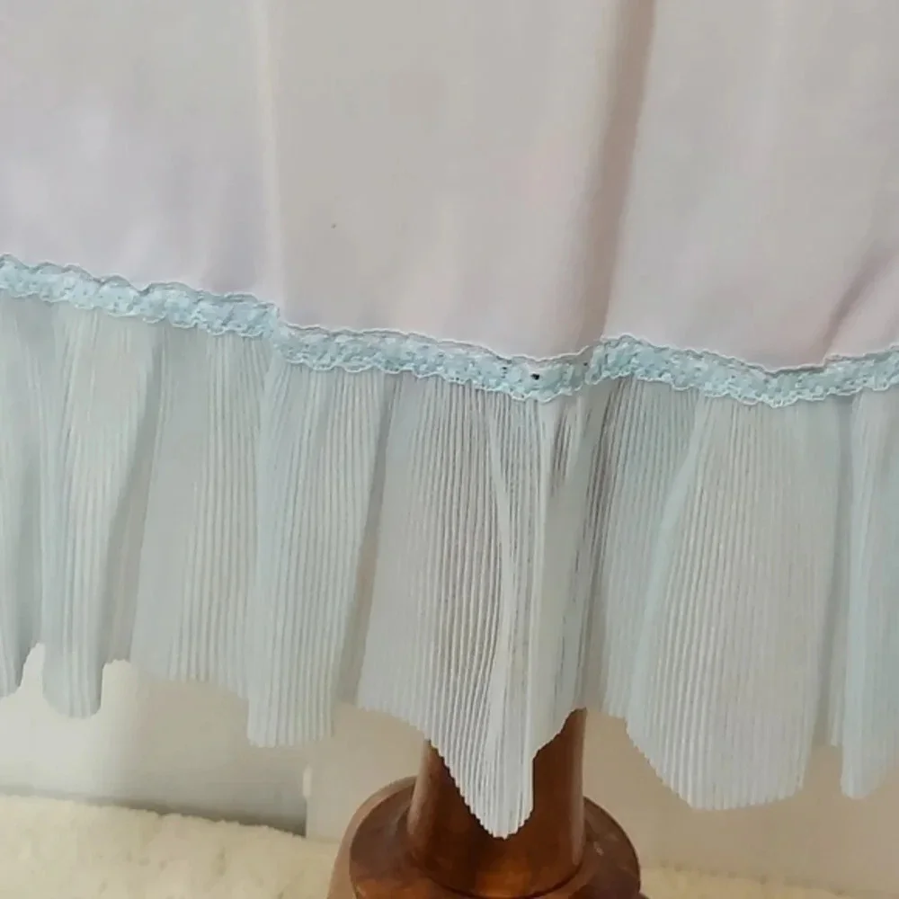 Vintage Baby Blue Kayser Tiny Pleats and Lace Full Slip with Adjustable Shoulder - Picture 12 of 16